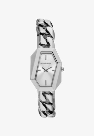 Reloj plateado con una cara hexagonal, marcadores de hora minimalistas y una pulsera de cadena gruesa. Acabado de metal cepillado con acentos pulidos.