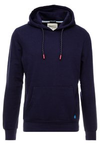 Granatowa bluza z kapturem wykonana z mieszanki bawełny, z kieszenią na przodzie, regulowanym sznurkiem oraz kontrastowymi czerwonymi końcówkami na sznurku.