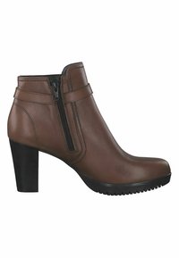 Stivale alla caviglia in pelle marrone con superficie texture, zip laterale e tacco spesso nero. Punta rotonda e dettagli di cucitura sottili.