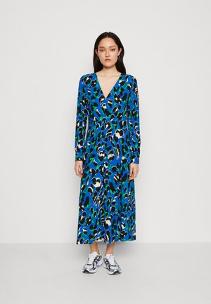 YAS YASMANHATTAN V NECK SHIRT DRESS - Φόρεμα πουκάμισο - princess blue/manhattan