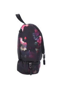 Zwarte stoffen pouch met bloemenprint, rond van vorm, met een ritssluiting en een handvat aan de zijkant. Kenmerkt zich door kleurrijke bloemenpatronen in rood en paars.