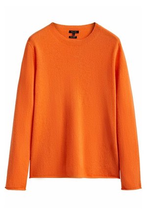 Oranje wollen trui met lange mouwen, ronde hals, eenvoudig ontwerp zonder zichtbare patronen of versieringen.