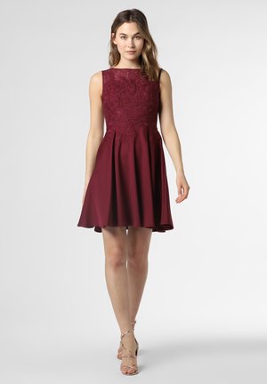 Bordeaux Kleid Lang
seattle 2022
