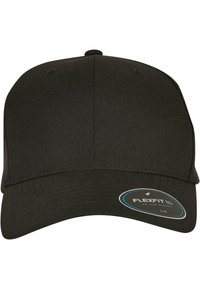 Sort Flexfit cap med en struktureret design, der har et glat tekstureret stof og en buet skygge. Inkluderer et rundt logo-patch på siden.