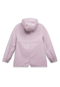Impermeabile lilla chiaro con cappuccio, dotato di maniche lunghe, polsini elasticizzati, orlo dritto e una texture liscia. Senza chiusure visibili.