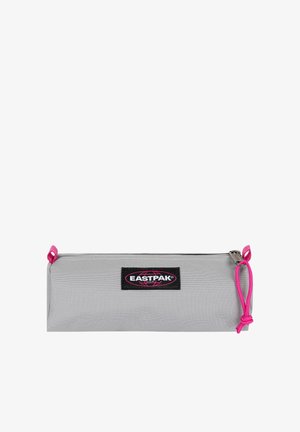 Eastpak, TROUSSE EASTPAK BENCHMARK SINGLE - Trousse - gris