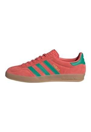 GAZELLE INDOOR - Baskets basses - preloved scarlet court green cloud white