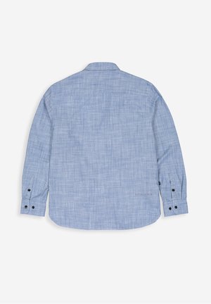 Lichtblauw langarm shirt van een gestructureerde stof, met een puntkraag, knoopmanchetten en een gebogen zoom. Subtiel ton-sur-ton patroon.
