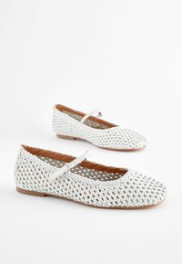 Next FOREVER COMFORT WEAVE MARY JANE - REGULAR FIT - Ballerinaskor med remmar - white