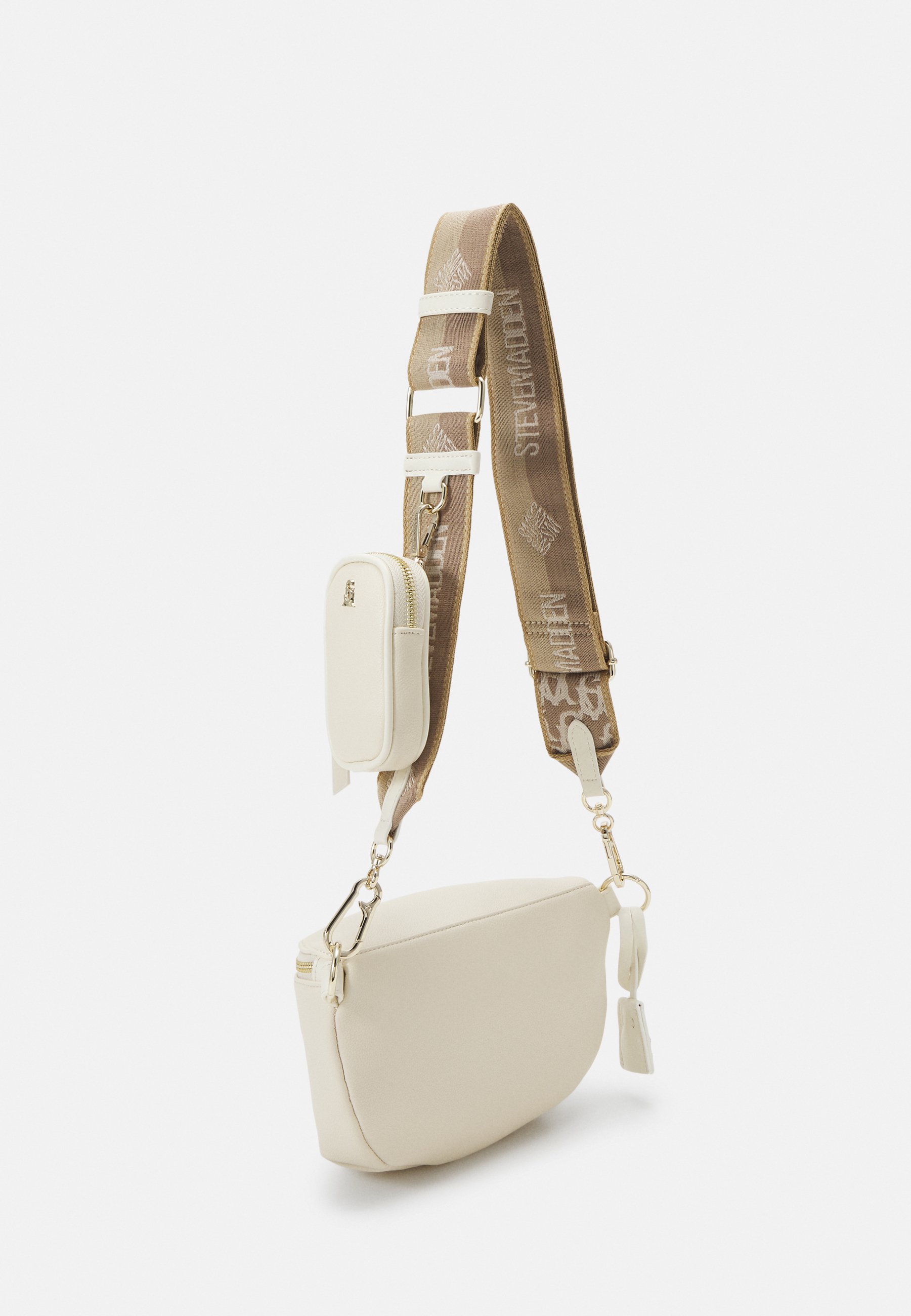 【追跡あり!】Steve Madden BCLARKE ショルダーバッグ ポーチ付 追跡あり!】Steve Madden BCLARKE ショルダーバッグ ポーチ付