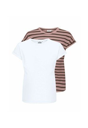 To korteærmede crew neck t-shirts, den ene ensfarvet hvid og den anden brun med mørke horisontale striber, vist mod en hvid baggrund.