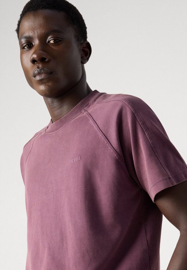 CONCRETE - Basic T-shirt - open purple3