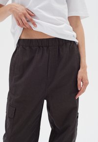 InWear Kapsáče - americano