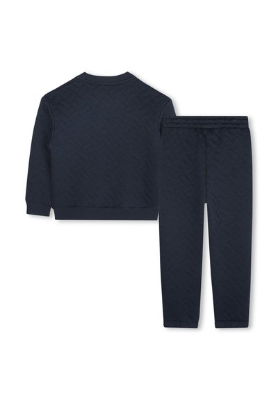 Marineblauw gewatteerd sweatshirt en bijpassende broek, met geribde manchetten en een elastische tailleband voor comfort en draaggemak.