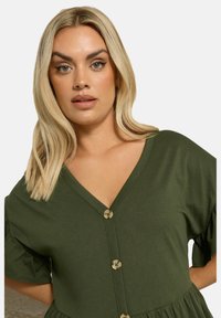Yours Clothing CURVE PEPLUM  - Vestido informal - khaki