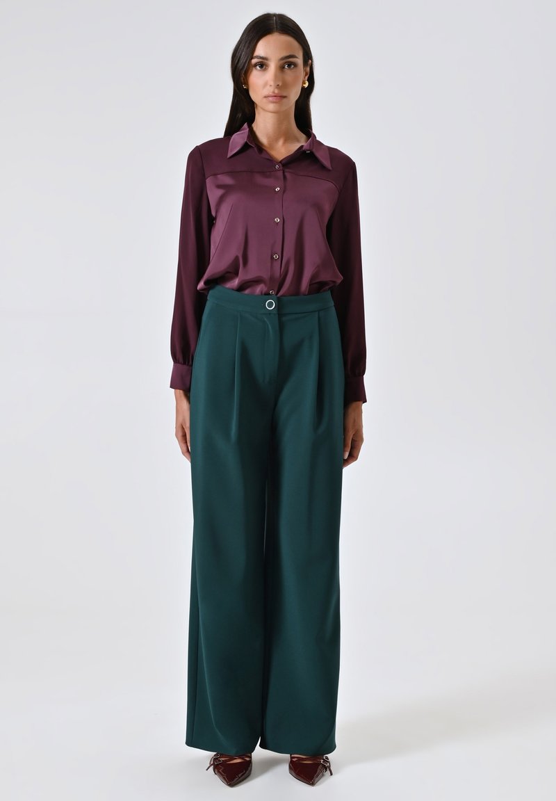 Rinascimento PALAZZO CON PINCES IN TECNICO Pantaloni green