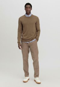 hessnatur Strickpullover - camel