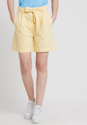 Shorts - yellow