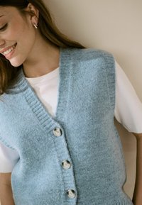 Next BUTTON FRONT TANK - REGULAR FIT - Liemenė - blue