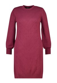 Dieprode gebreide jurk met lange mouwen, ronde halslijn en een geperforeerd chevronpatroon. Voorzien van geribbelde manchetten en zoom voor extra detail.