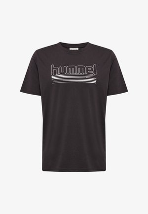 Czarna bawełniana koszulka z białym logo "hummel" z poziomymi liniami. Krótkie rękawy i okrągły dekolt. Gładka tekstura.