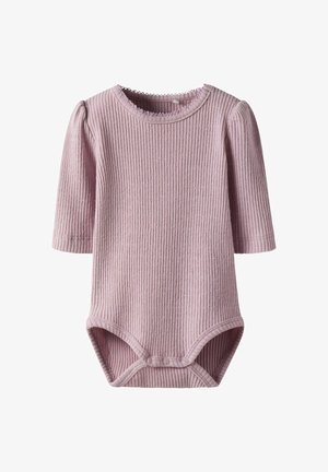 Pikad varrukad beebibodi helesinis ribakangas, millel on laineline kaelus ja all nuppudega закрытие, et riietumine oleks lihtne.