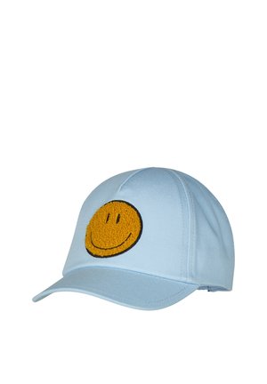 Hellblaues Baseball-Cap mit einem strukturierten orangefarbenen Smiley-Patch auf der Vorderseite, gebogenem Schirm und genähten Nähten.