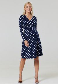 Unselected, white dark blue
