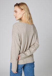Thumbnail Image 2