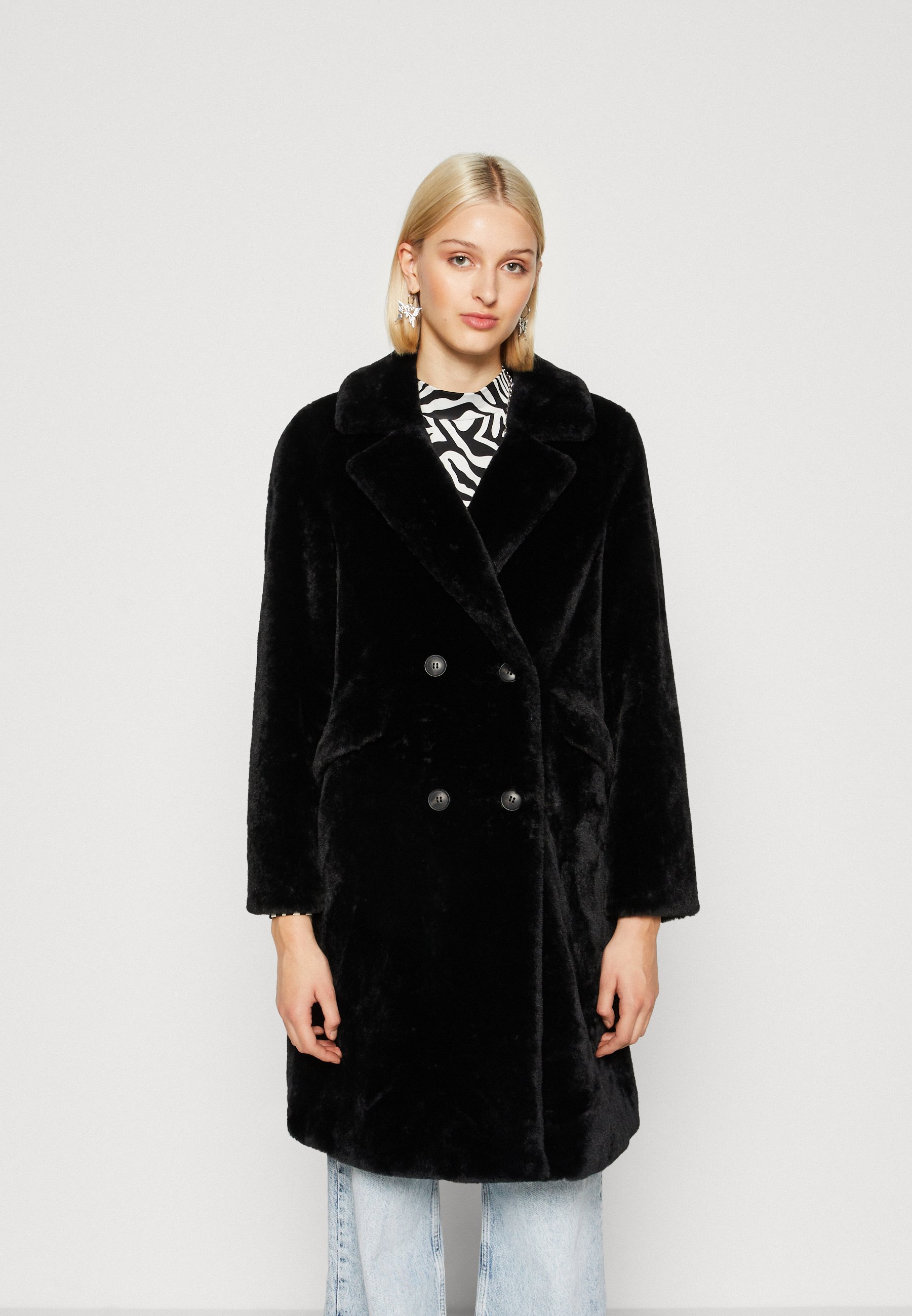 Vmgretakylie Coated Coat Noos - Zwart - OOTD Fashion Store Vmgretakylie Coated Coat Noos - Zwart - OOTD Fashion Store