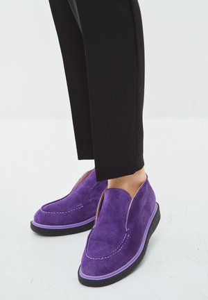 WARM - Kotníková obuv - lilac