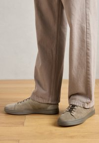 BALTMOORE - Tenisky - taupe