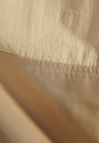 Bershka Outdoorjacka - beige