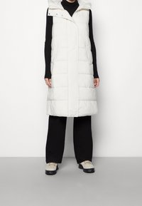 YAS Weste - off-white