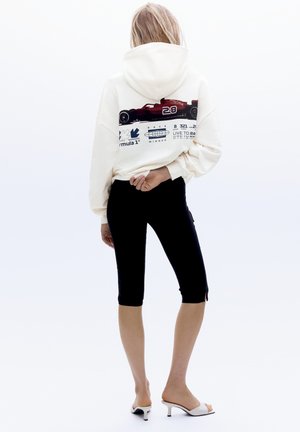 PULL&BEAR, DISNEY X F1 - HOODIE - Sweat à capuche - white