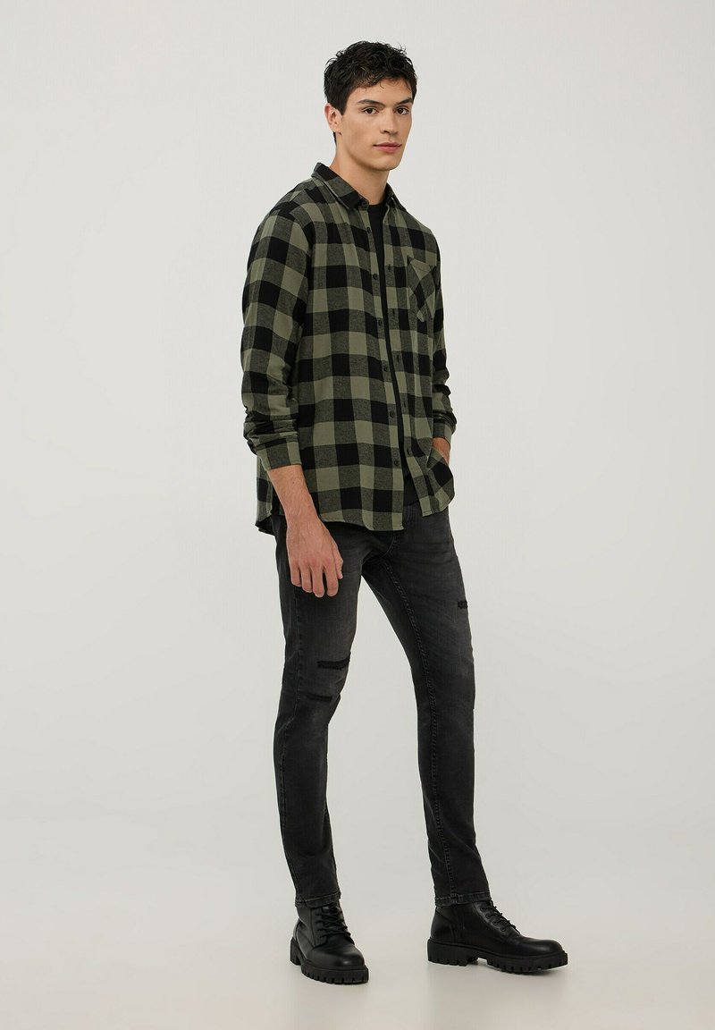 Terranova PACK 2 A QUADRI - Camicia - 1x Rosso, 1x Salvia