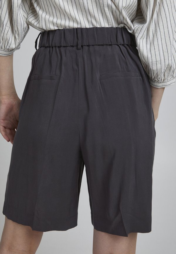 IHGretha - Shorts - asphalt3