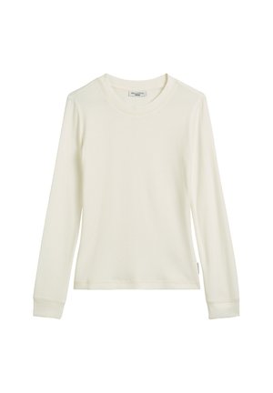 Kremowa koszula z długim rękawem wykonana z prążkowanej tkaniny, z okrągłym dekoltem i dopasowanymi mankietami. Prosty wzór bez dodatkowych zdobień.