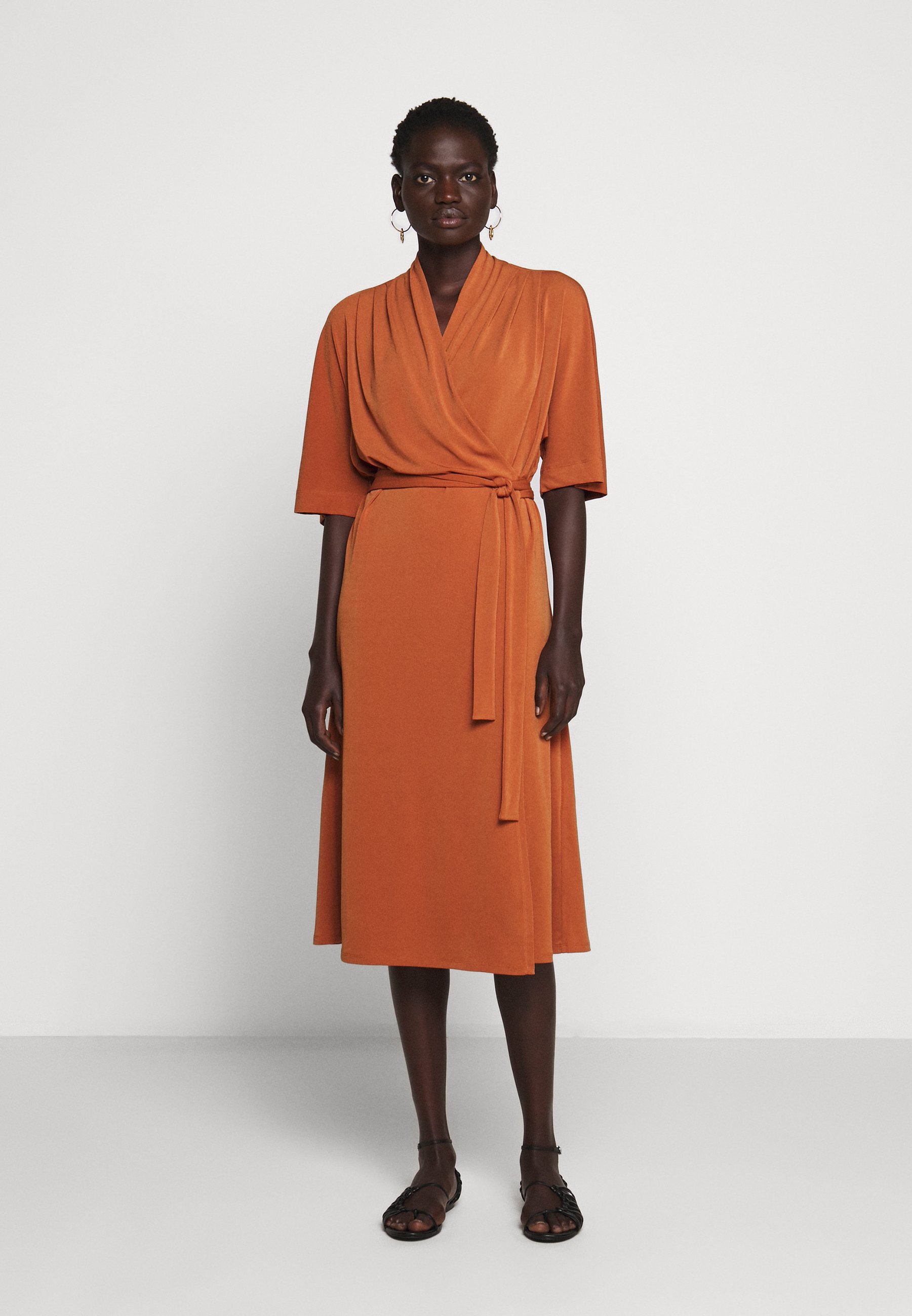 By Malene Birger IVESIA Jerseykjole brick Zalando.no By Malene Birger IVESIA - Jerseykjole - brick