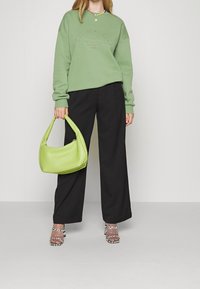 NA-KD Felpa - green
