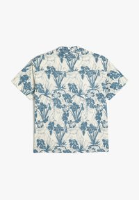 Korte mouw shirt met een crème achtergrond en een blauw bloemenpatroon. Gemaakt van lichte stof met een ontspannen pasvorm en een button-down kraag.