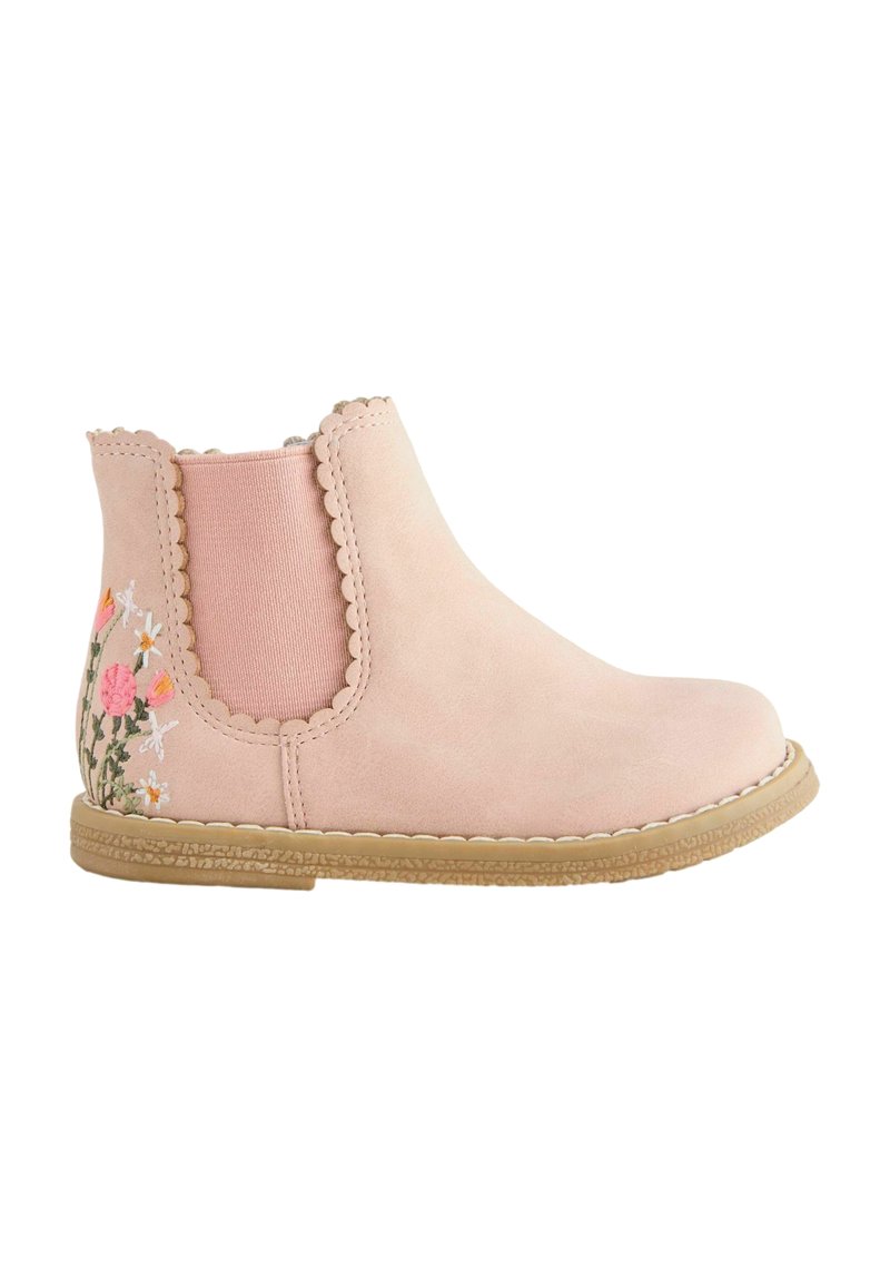 Botine roz din sueded cu margini cu talie, panouri elastice pe lateral și broderie florală pe partea exterioară. Talpă din cauciuc bej.