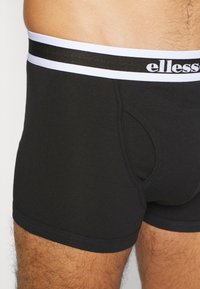 Thumbnail Image 4