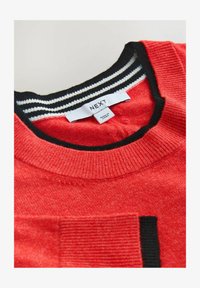 Non sélectionné, red/black