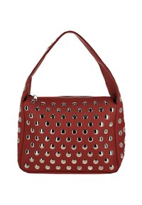 Borsa a mano in pelle rossa con una forma arrotondata, decorata con borchie in metallo color argento disposte a motivo. Include una singola tracolla.
