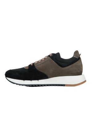 Z ELASTYCZNĄ PODESZWĄ ESTRO ER00114572 40 - Sneaker low - black and brown
