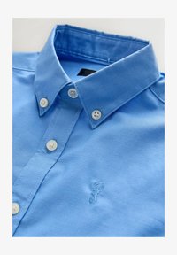 Nem kiválasztott, mid blue