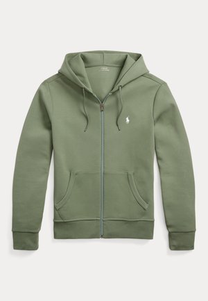 Grøn hættetrøje med lynlås, snore og forlommer, med et lille hvidt polo-spillerlogo på brystet.