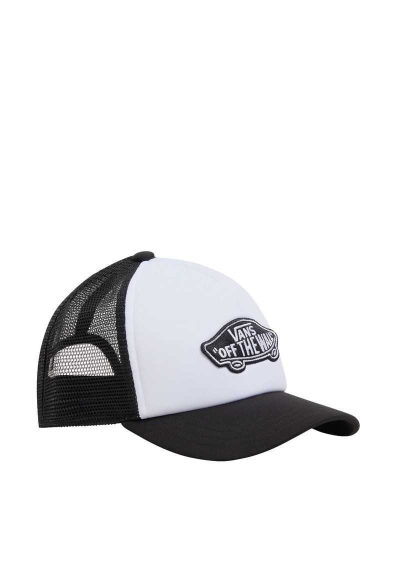 Gorra de camionero con una parte delantera blanca, lados de malla negra y visera negra. Presenta un gráfico de un coche con el texto "VANS OFF THE WALL" en blanco y negro.