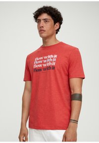 s.Oliver T-shirt print - preiselbeere